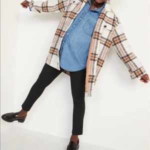 Old Navy maternity pixie ankle pants. Full panel. Size 4.